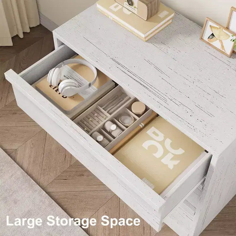 3 Drawer Dresser for Bedroom, Modern 3 Chest of Drawers with Handle-free Design, 31in Tall Closet Organizer for Bedroom, Living Room, Nursery